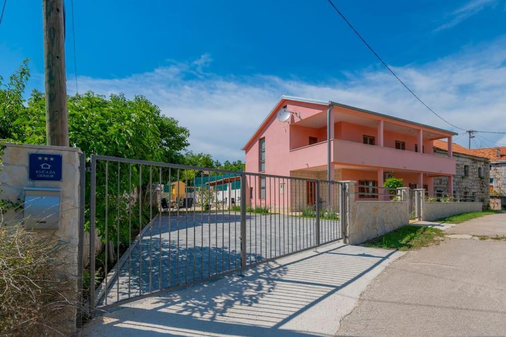 Villa Milla-Grubine Exterior photo